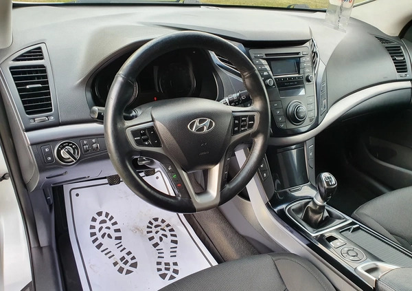 Hyundai i40 cena 39900 przebieg: 161000, rok produkcji 2013 z Piwniczna-Zdrój małe 301